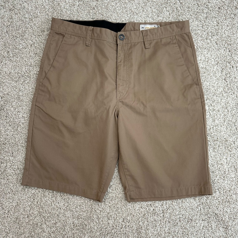 Volcom shorts 36